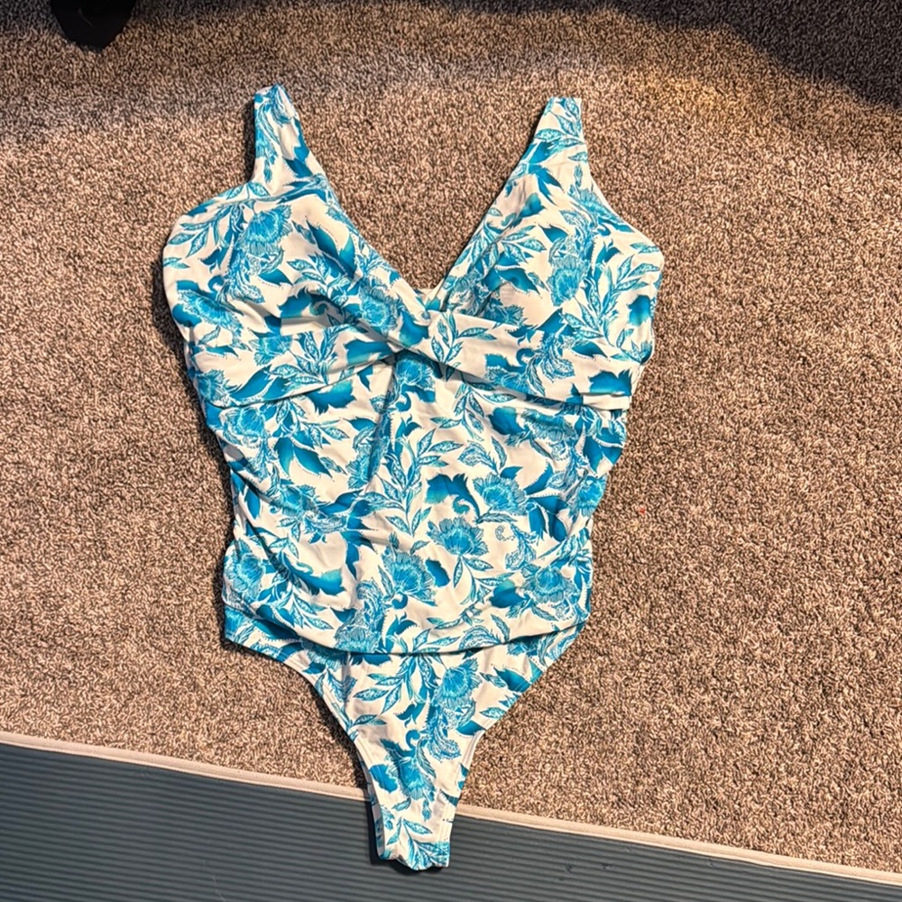 Emerald Bay SZ 22 Floral Blue and White Swimsuit
